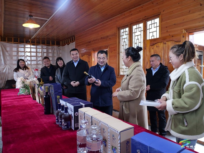 中國振華電子集團有限公司來松開展鄉(xiāng)村振興幫扶調研交流活動