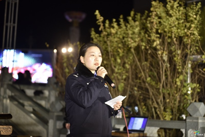松桃開展反詐禁毒“小夜市”宣傳活動(dòng)