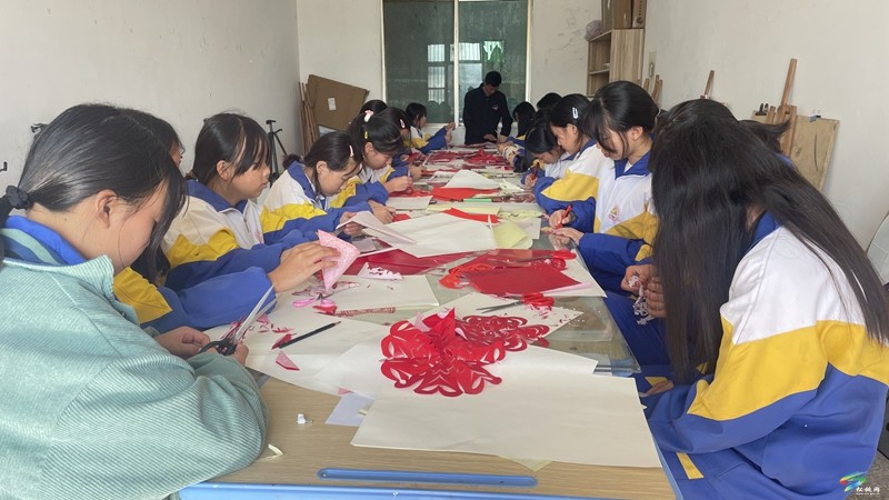松桃：多彩社團百花齊放 促進學生全面健康發(fā)展