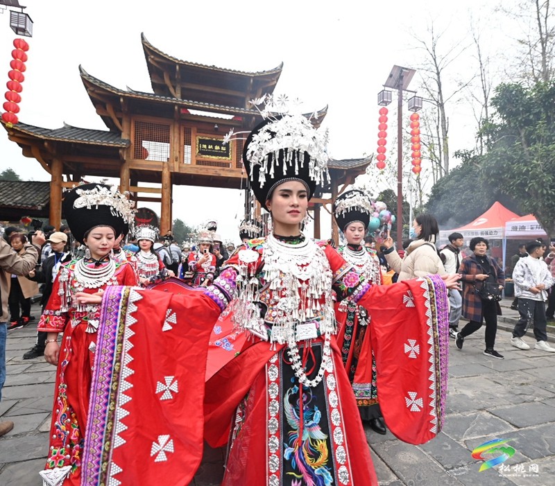 松桃：熱熱鬧鬧過苗年