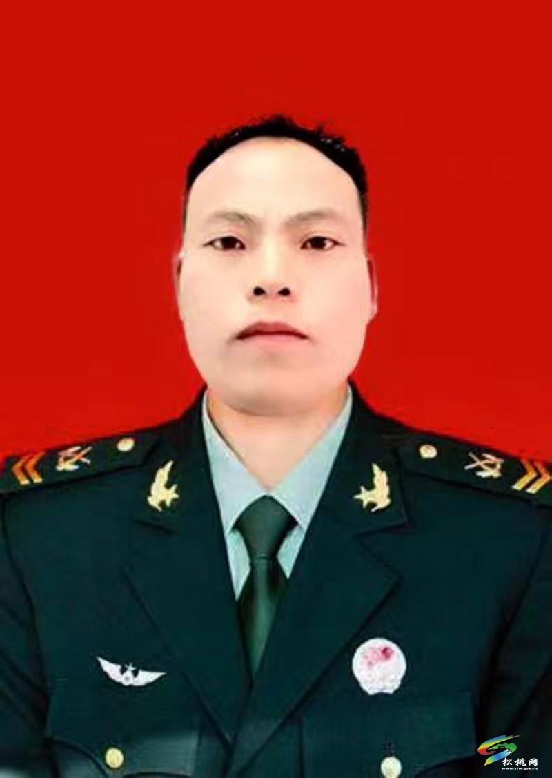 松桃：現(xiàn)役軍人勇救貨車司機