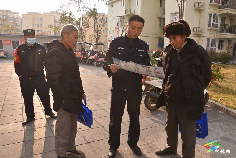 松桃開展“全民反恐 共創(chuàng)平安”反恐怖宣傳教育活動