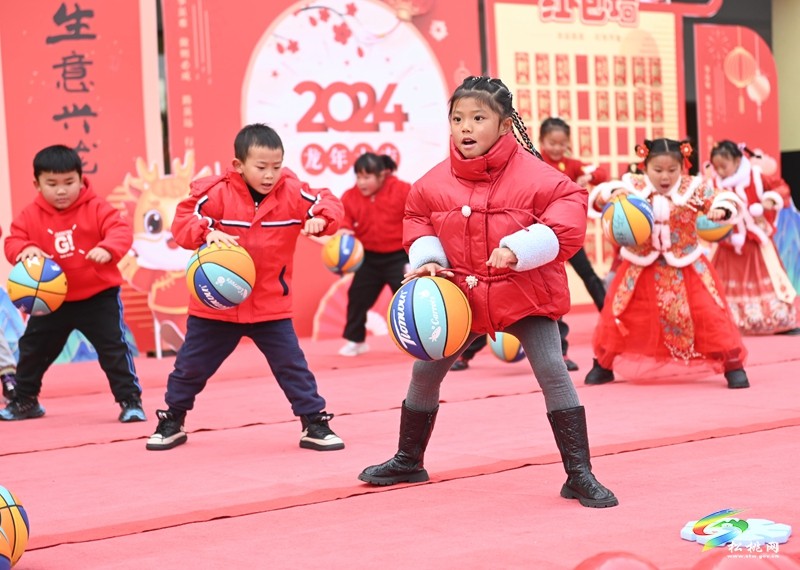 元旦來臨!縣第三幼兒園迎新年活動精彩紛呈