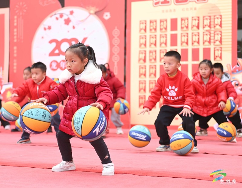 元旦來臨!縣第三幼兒園迎新年活動精彩紛呈