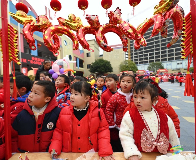元旦來臨!縣第三幼兒園迎新年活動精彩紛呈
