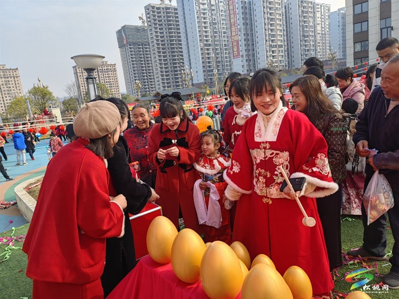 縣第七幼兒園開展“趕年集.尋年味”2024年慶元旦活動