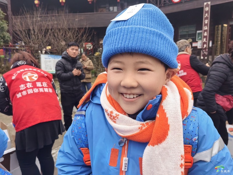 情暖苗鄉(xiāng)！松桃大灣村留守兒童收到新年禮物