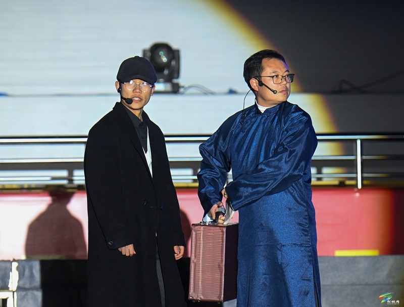 松桃民族中學(xué)慶祝建校90周年晚會今晚舉辦，彩排現(xiàn)場美圖搶先看~