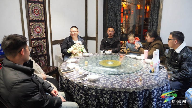 【網(wǎng)絡中國節(jié)·春節(jié)】春節(jié)點餐要適量   “光盤行動”不打烊