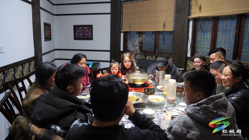 【網(wǎng)絡中國節(jié)·春節(jié)】春節(jié)點餐要適量   “光盤行動”不打烊