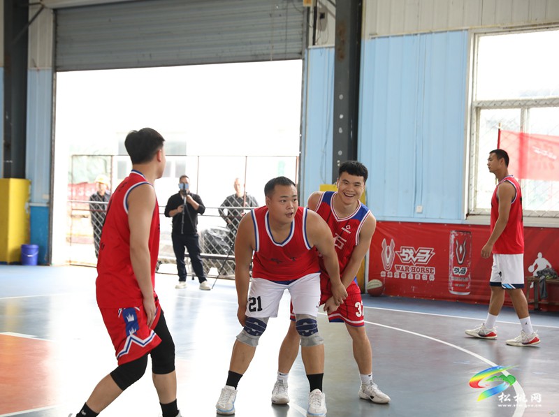 代表銅仁市參賽！松桃籃球隊全力備戰(zhàn)貴州“村BA”