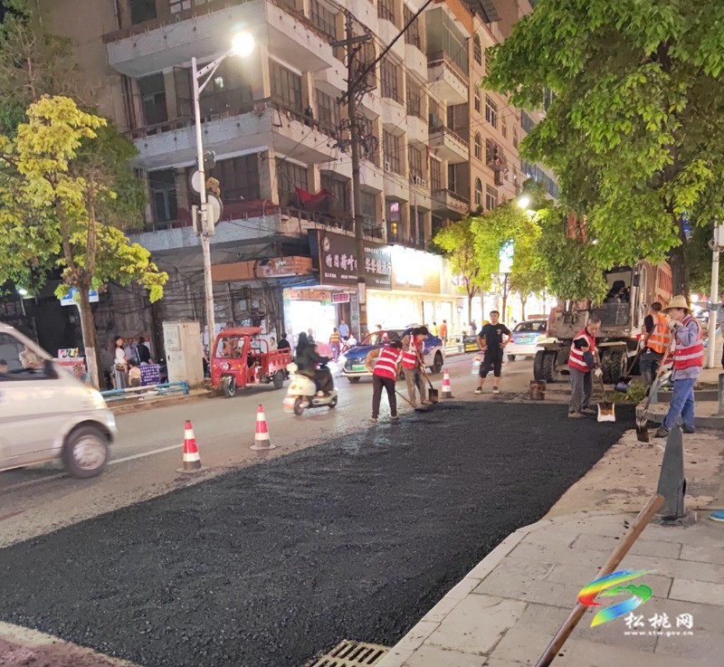 松桃：加強市政道路養(yǎng)護維修 助力文明城市創(chuàng)建