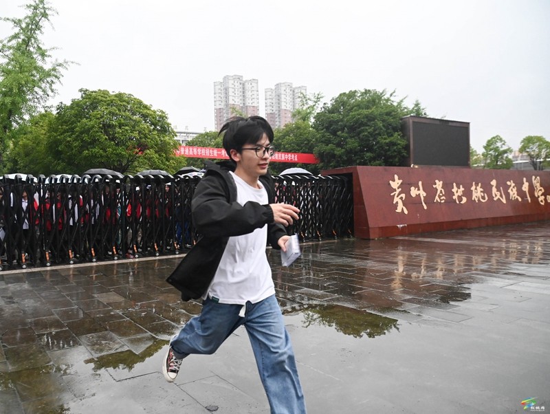 高考海采：致青春  頂峰見(jiàn)