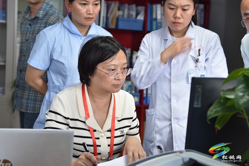 貴州省胸痛中心到松桃人民醫(yī)院開(kāi)展現(xiàn)場(chǎng)核查再認(rèn)證
