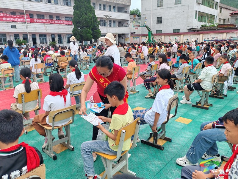 普覺鎮(zhèn)開展安全知識“進(jìn)校園”宣傳教育活動