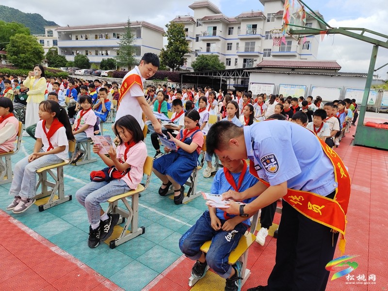 普覺鎮(zhèn)開展安全知識“進(jìn)校園”宣傳教育活動