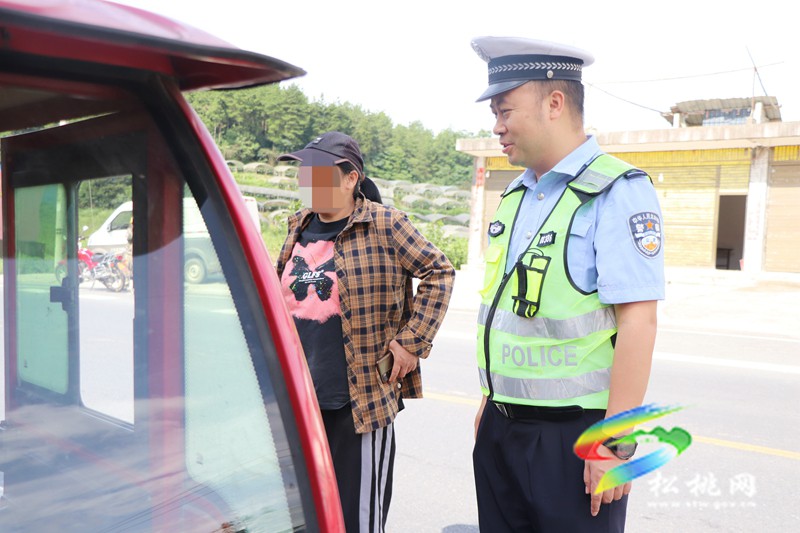 松桃公安交警大隊開展摩托車 電動摩托車電動自行車夏季交通安全突出風險專項整治行動
