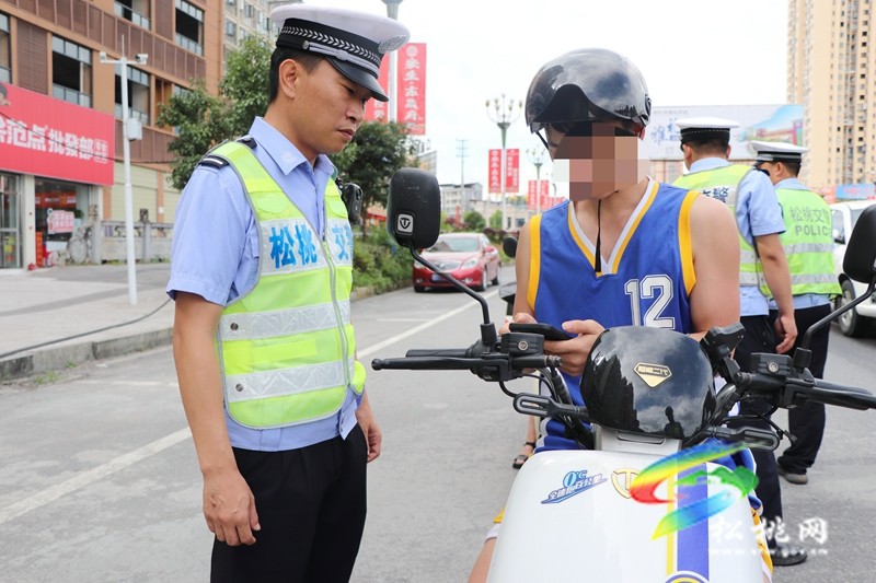 松桃公安交警大隊開展摩托車 電動摩托車電動自行車夏季交通安全突出風險專項整治行動