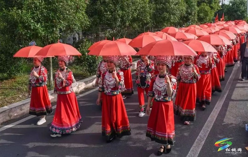 長(zhǎng)興九龍苗族情人節(jié)“六月六”籃球賽開(kāi)賽