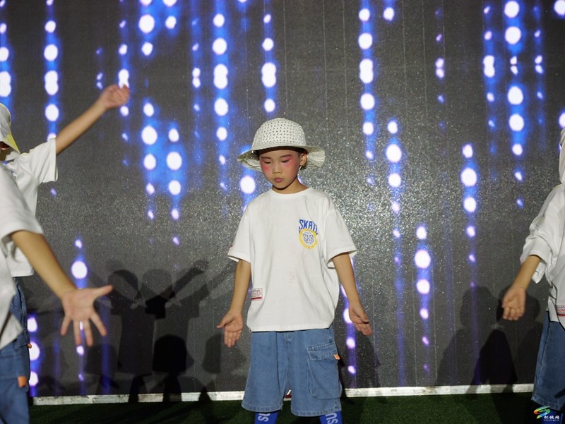 縣第七幼兒園舉辦2024屆大班畢業(yè)典禮暨文藝晚會(huì)