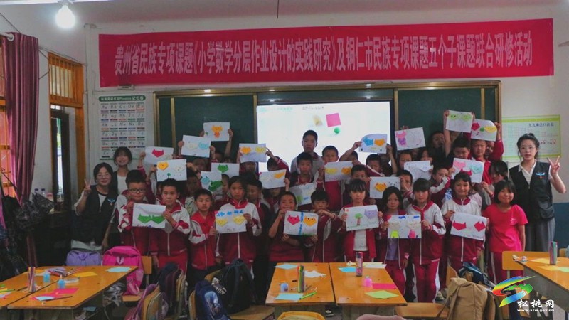 “推普助力鄉(xiāng)村振興”全國大學(xué)生暑期實踐服務(wù)團隊來我縣開展社會實踐