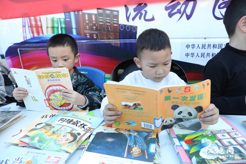 松桃：書香進校園，讀書伴成長