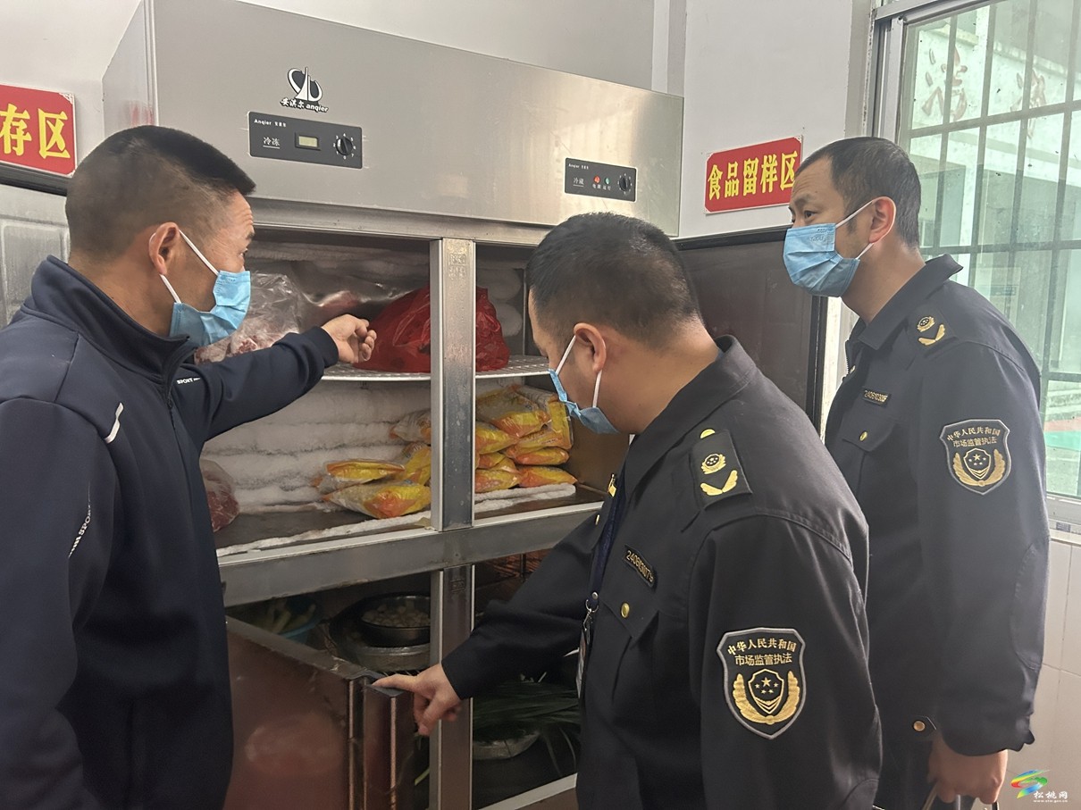 松桃市場監(jiān)管局全面開展校園食品安全專項(xiàng)檢查