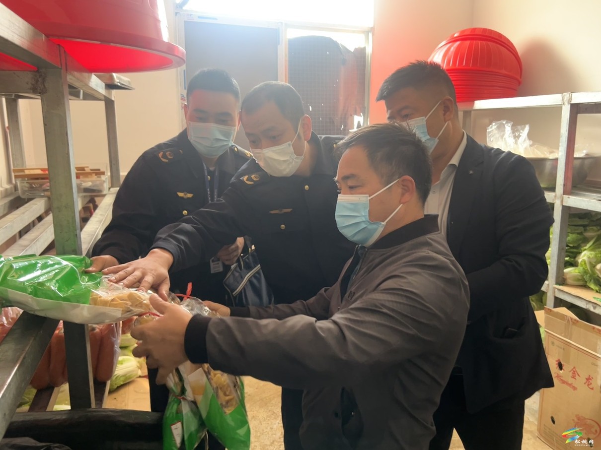 松桃市場監(jiān)管局全面開展校園食品安全專項(xiàng)檢查