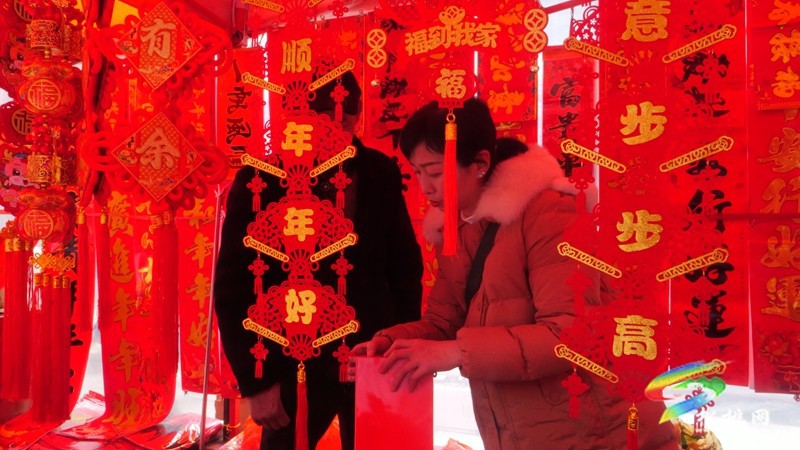 【新春走基層】松桃：春節(jié)將至年味濃?年貨市場“熱”起來