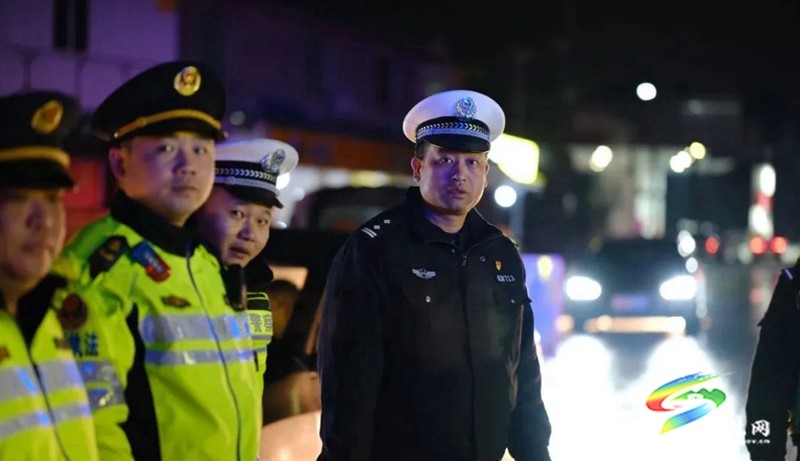松桃公安交警:抗凝保暢  守護平安