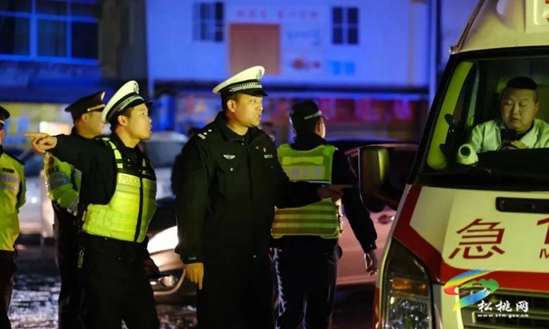 松桃公安交警:抗凝保暢  守護平安