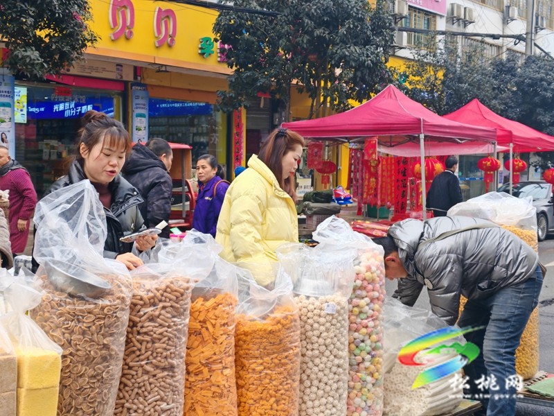 【網(wǎng)絡中國節(jié)·春節(jié)】松桃孟溪：喜氣洋洋趕年場 煙火氣里迎新春