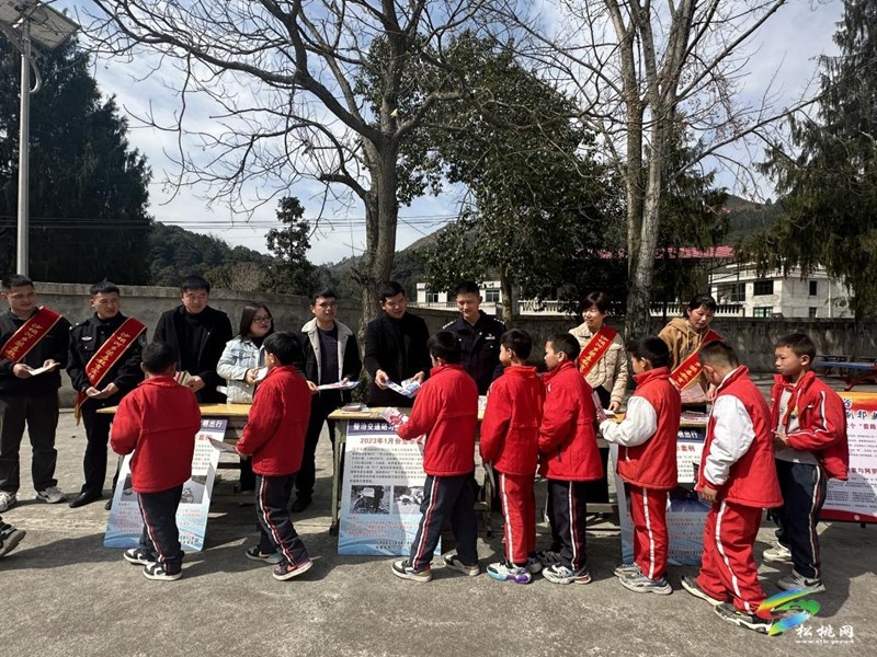 沙壩河鄉(xiāng):開展法治宣傳進(jìn)校園活動(dòng)