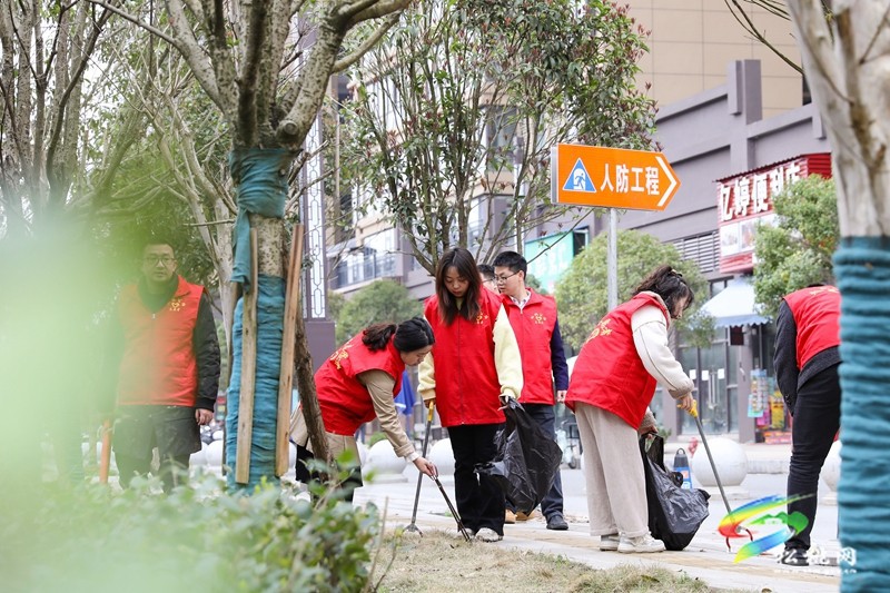 松桃公路管理段開展“文明在行動·滿意在松桃”志愿服務(wù)活動