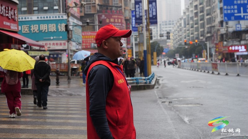 松桃：弘揚雷鋒精神 文明交通志愿行