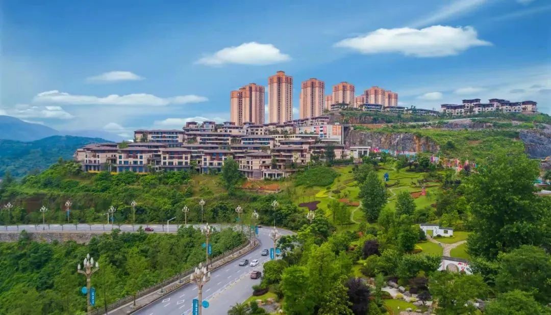 厚植綠色底蘊(yùn) 為美麗萬(wàn)山增“顏值”