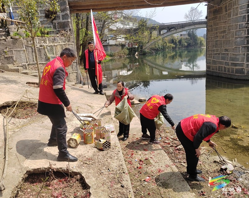 大路鎮(zhèn)大路社區(qū)：衛(wèi)生大整治 黨員我先行