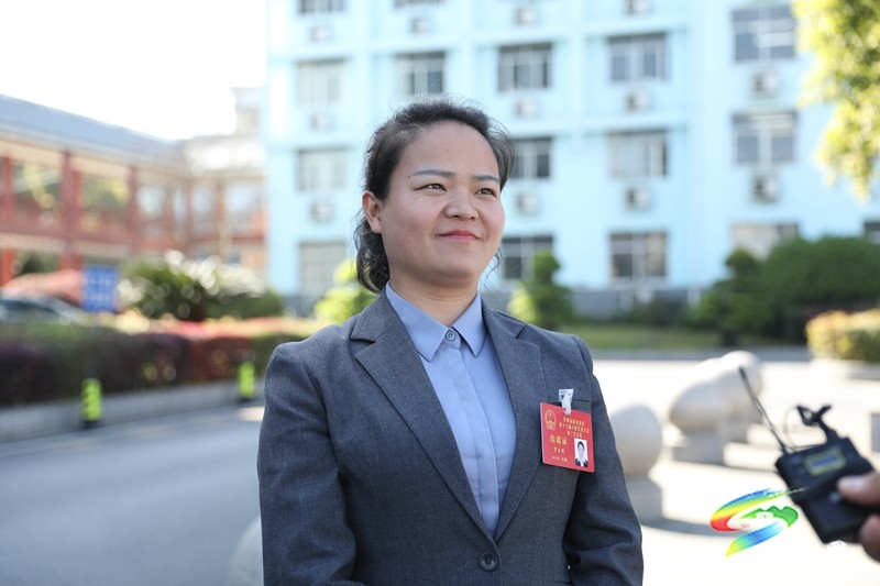縣十七屆人大三次會議進行第二次分組審議