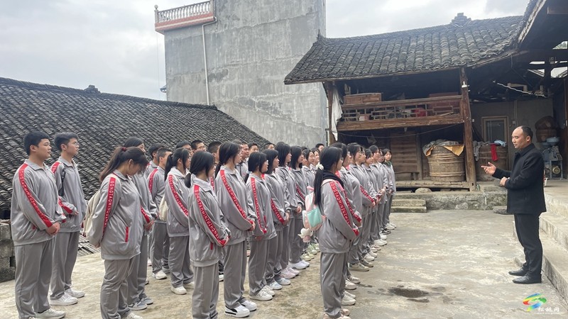 松桃：追尋紅色足跡 傳承愛(ài)國(guó)主義精神