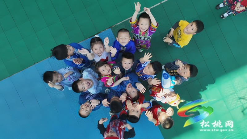 松桃實(shí)驗(yàn)幼兒園:萌娃多彩活動喜迎“四月八”