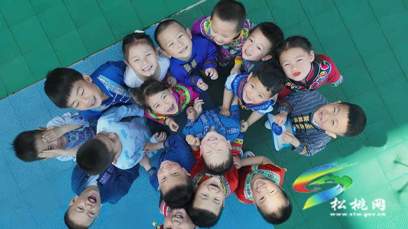 松桃實(shí)驗(yàn)幼兒園:萌娃多彩活動喜迎“四月八”
