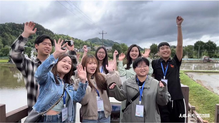 雙“花”遙映，同根并蒂！臺灣青年在花茂村找到了鄉(xiāng)愁