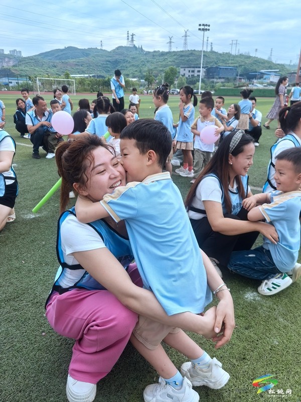 希望城睿陽幼兒園舉辦:“六一”兒童節(jié)親子活動(dòng)