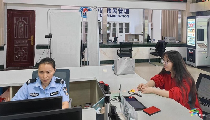 縣政務(wù)服務(wù)中心開通“急用證”通道為考生護(hù)航