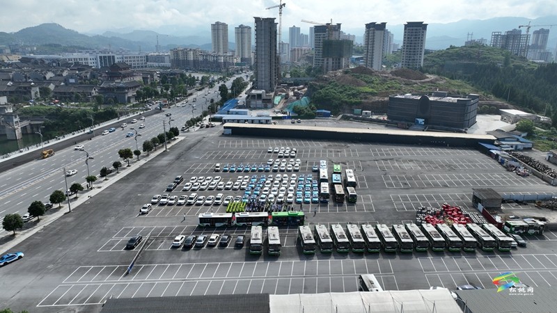 松桃：全城助力！268輛愛心送考車護(hù)航高考