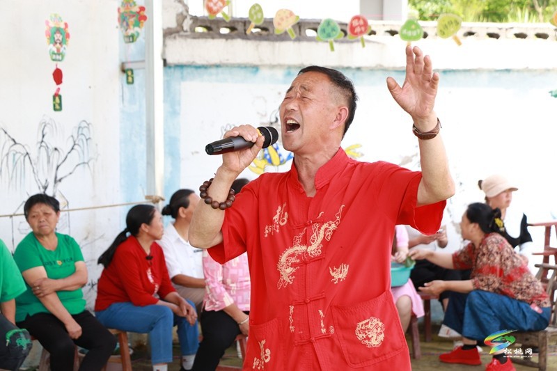 【網(wǎng)絡(luò)中國節(jié)·端午】大坪場鎮(zhèn)鎮(zhèn)江村：粽子飄香迎端午 幸福和諧鄰里情