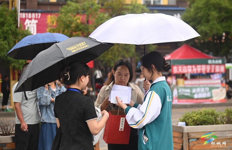 松桃：4799名學(xué)子奔赴考場