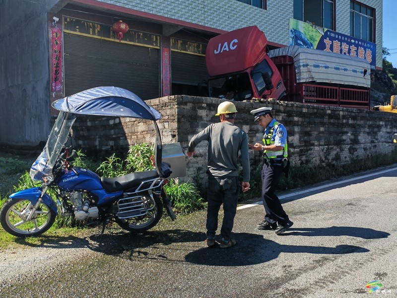 普覺(jué)鎮(zhèn)持續(xù)開(kāi)展電動(dòng)自行車(chē)、摩托車(chē)及貨車(chē)專(zhuān)項(xiàng)整治行動(dòng)