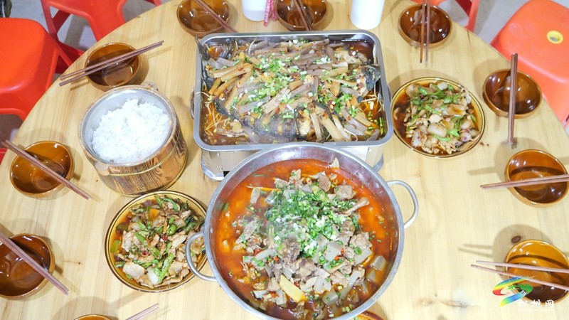 消暑納涼、美食美景、休閑游玩......來這里解鎖溶洞打開新方式