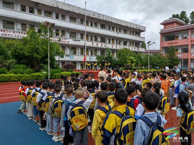 大路鎮(zhèn)完小與航天幼兒園開(kāi)展幼小銜接活動(dòng)